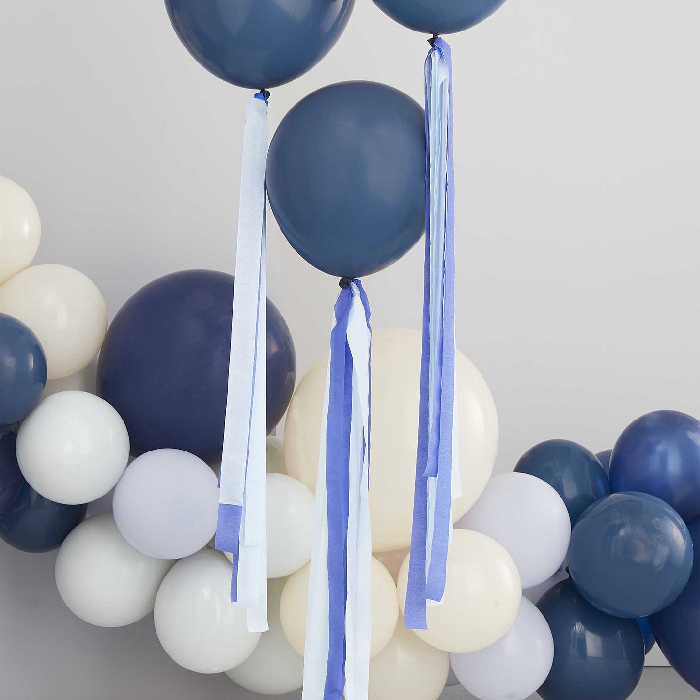 Ballon Tails Blaue Streamer