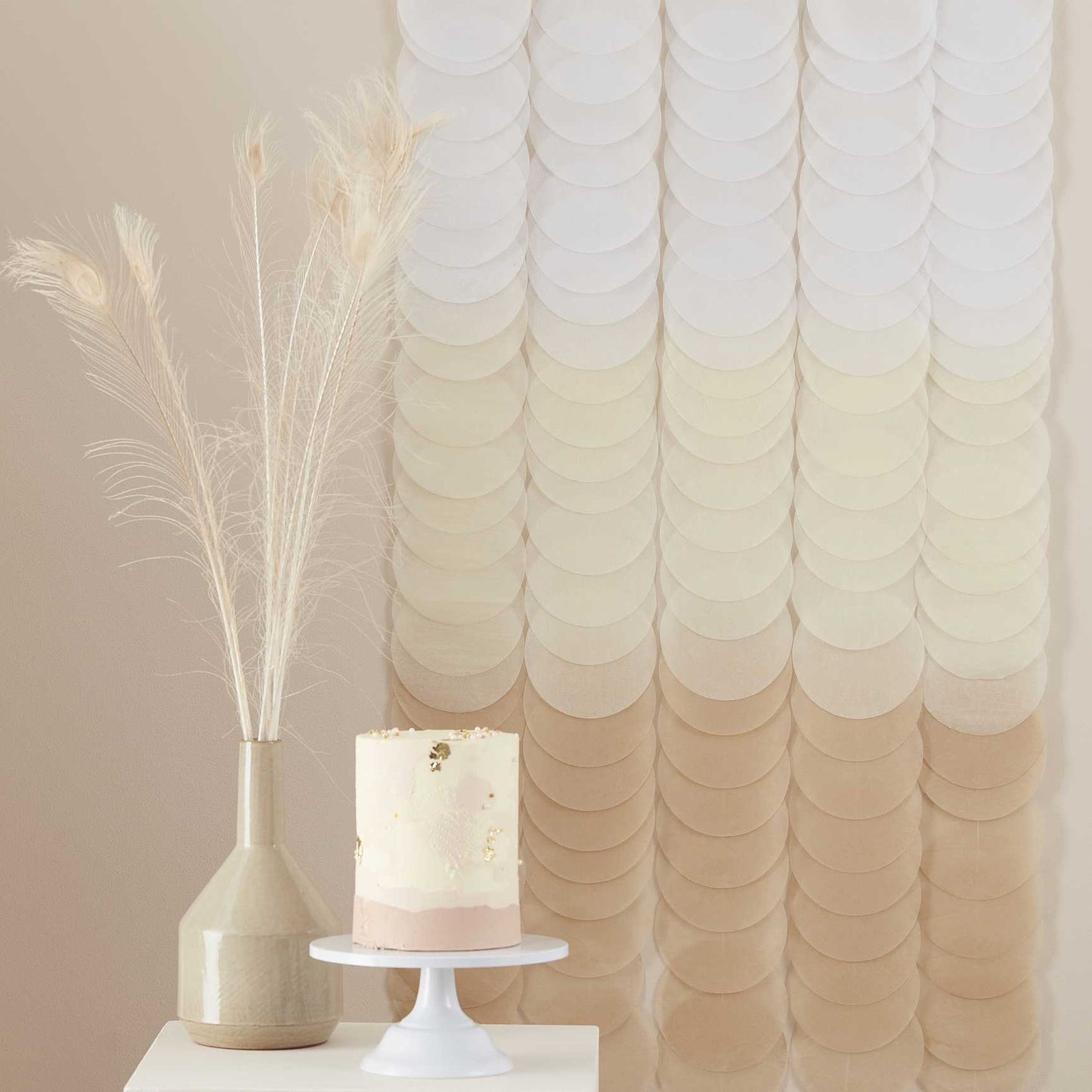 Party-Hintergrund Neutraler Ombre-Seidenpapier